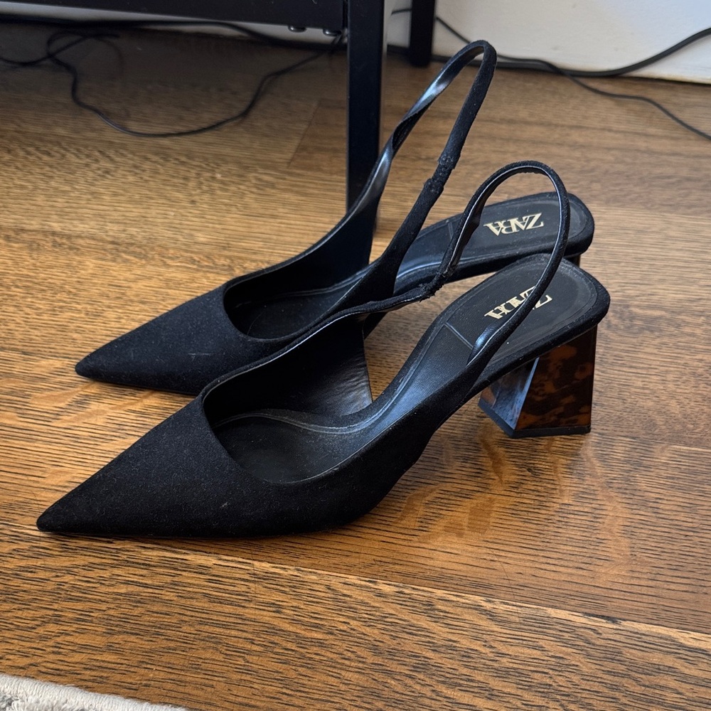 Women’s Zara Black Pointed Heels Size 39